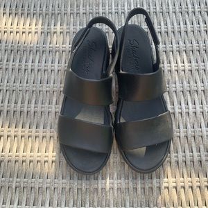 Sketchers Luxe Foam Sandals